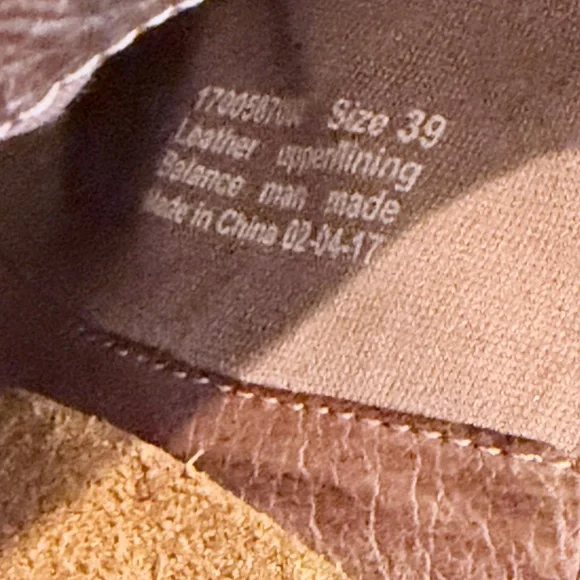 Dansko Tan Leather Ankle Boots – Size 39 (US 8.5–9) Comfort Wedge Booties - Picture 13 of 14